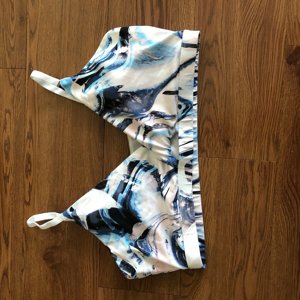 Fabletics bra